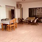 Downtown Bllok 2Br, Large Patio, Ac-Wifi