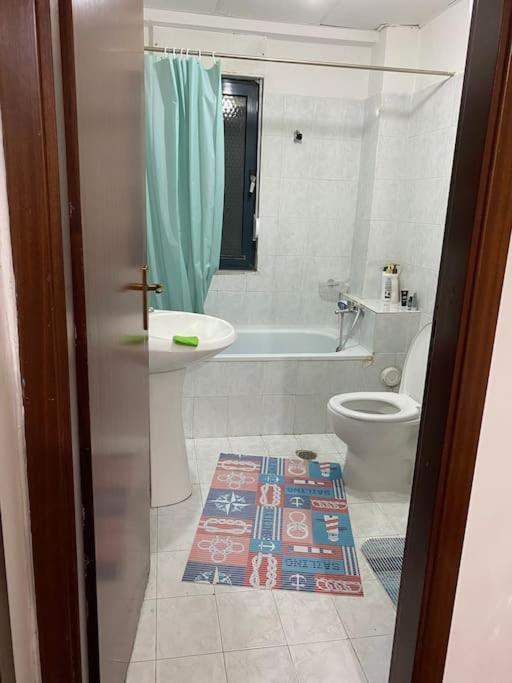 Apartment Downtown Bllok 2br, Large Patio, Ac-wifi *
