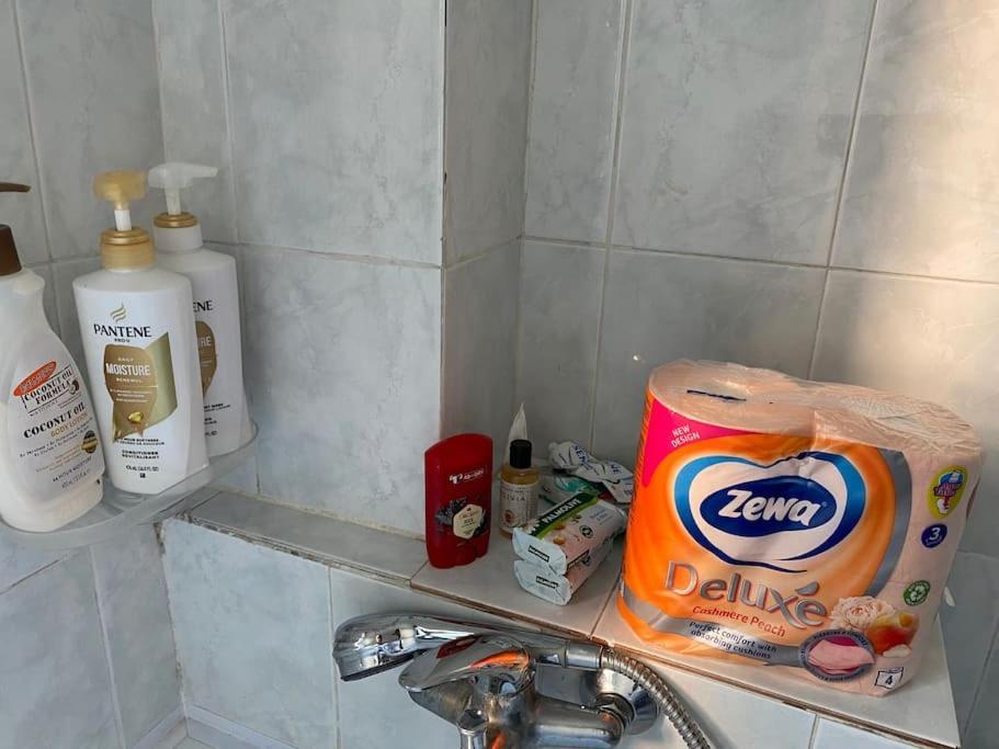 Apartment Downtown Bllok 2br, Large Patio, Ac-wifi Tirana