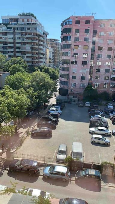 Apartment Downtown Bllok 2br, Large Patio, Ac-wifi