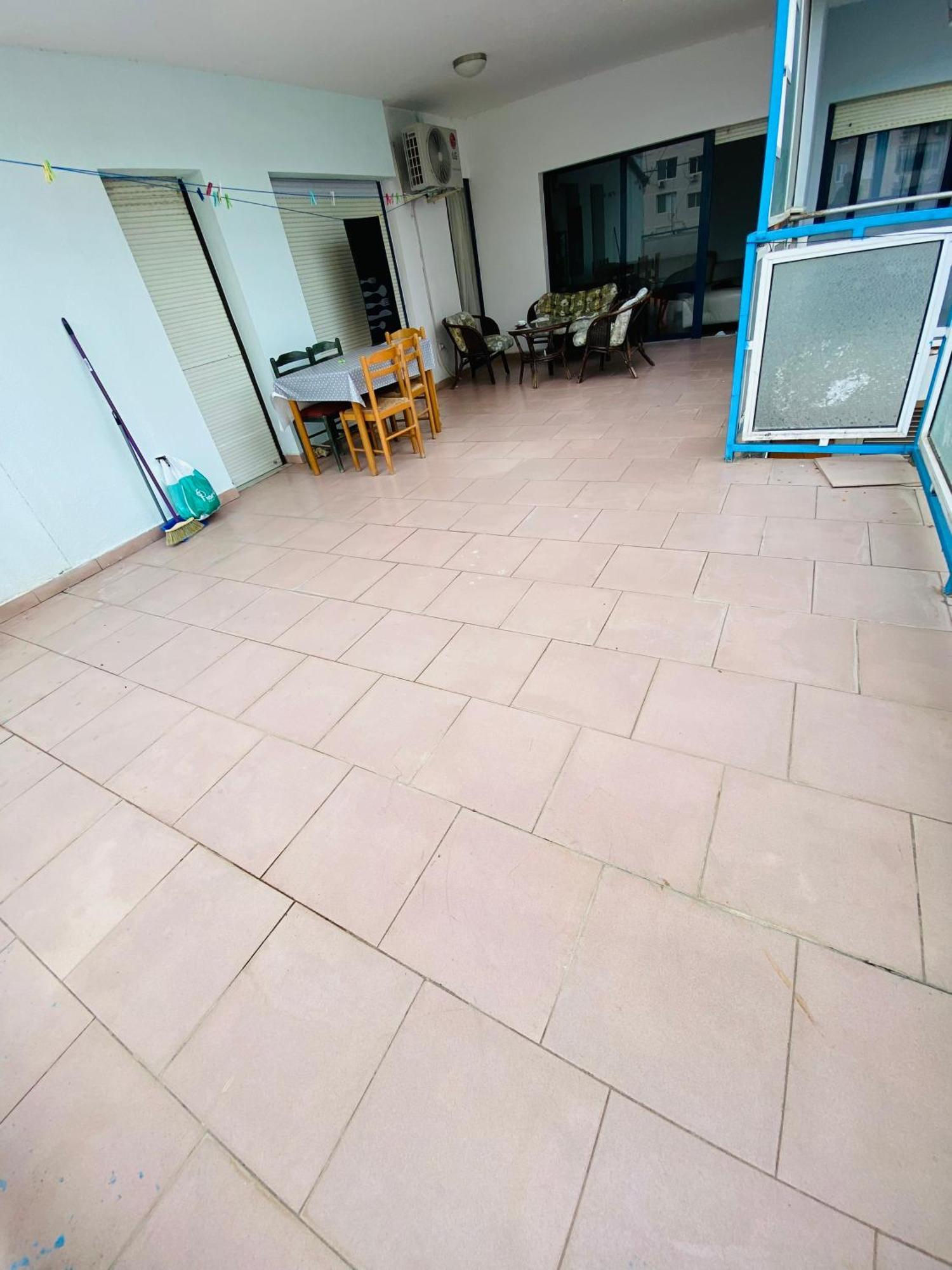 Downtown Bllok 2br, Large Patio, Ac-wifi Apartment Tirana